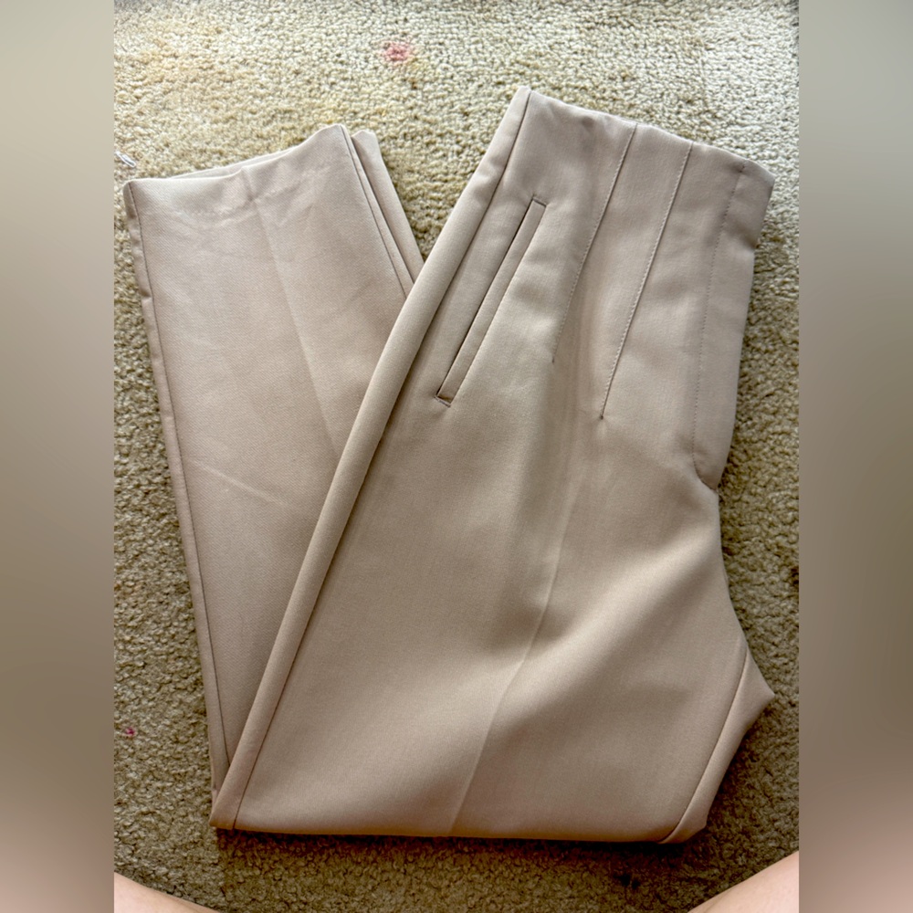 Zara Pants with a high waist Tan Trousers
